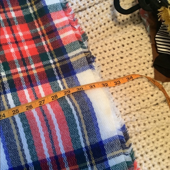Winter White Plaid Scarf - Picture 4 of 6
